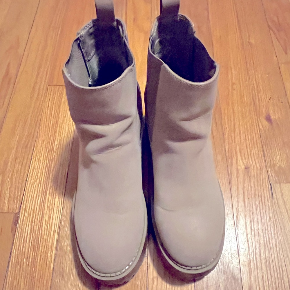 Mia boots
